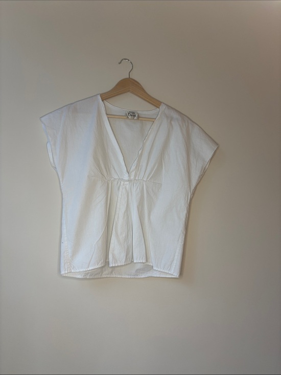 attic and barn Tops - White V-Neck Gathered Front Blouse